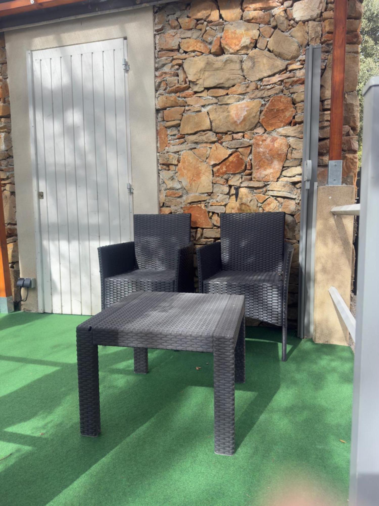 Votre Cocon En Pierre Et Son Spa En Option Gite Le Repos Des Chenes Régusse Exterior foto